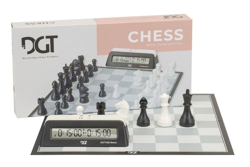 Kunststof Schaakset No: 3, KH 70 mm, DGT met DGT 1002 schaakklok Kunststof Schaakset No: 3, KH 70 mm, DGT met DGT 1002 schaakklok