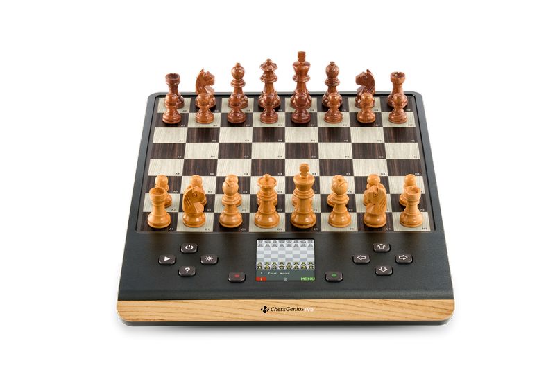 Millennium ChessGenius Pro Wood Edition Millennium ChessGenius Pro Wood Edition